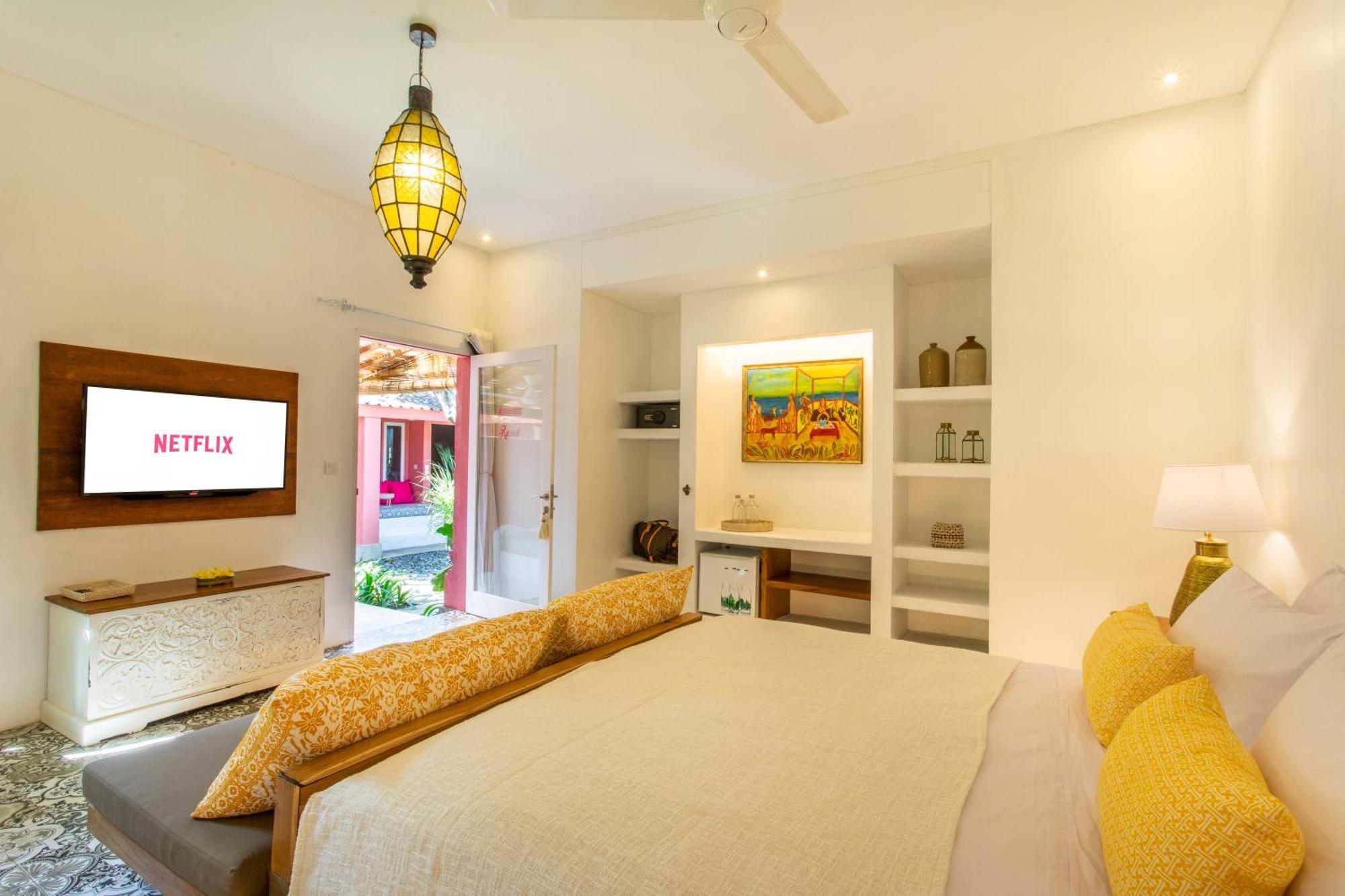 Pinkprivate Sanur - For Cool Adults Only Acomodação com café da manhã Exterior foto